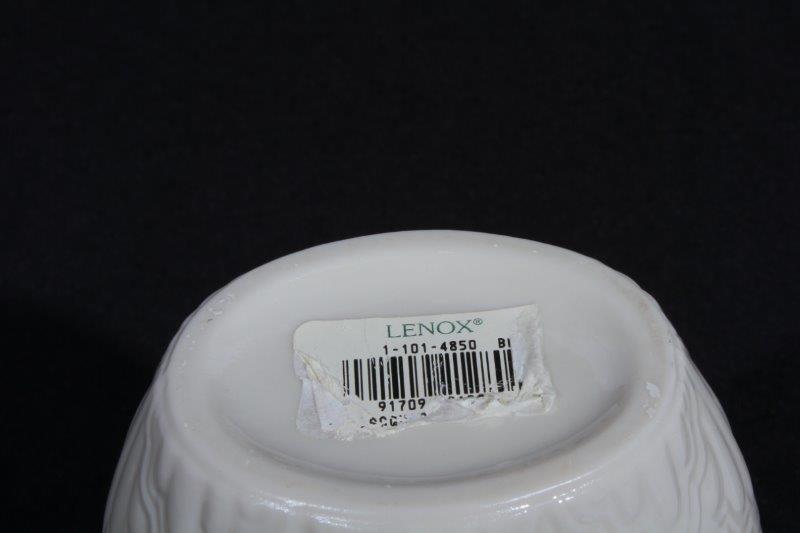 Lenox Jacquard Collection Shell Vase EBTH